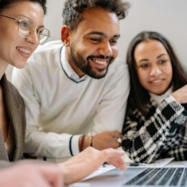 Equipe au travail pour DB Prospectives